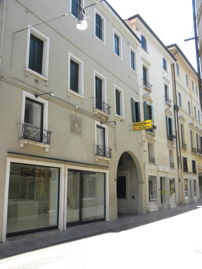 Portico Oscuro Deluxe Apartment - Centro Citta Treviso Exterior photo